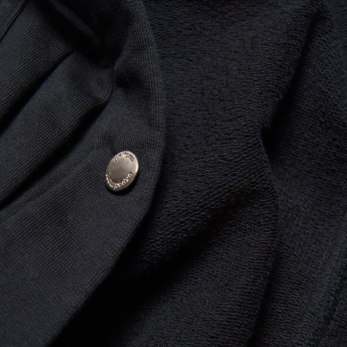 uniform experiment / SWEAT TRUCKER JACKET (Black) 素材感